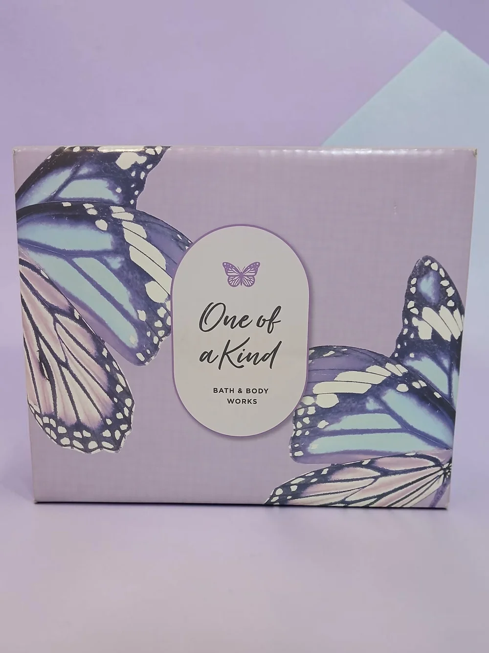 Bath & Body One of a Kind Gift Box [Butterfly And Bubbly Rose]